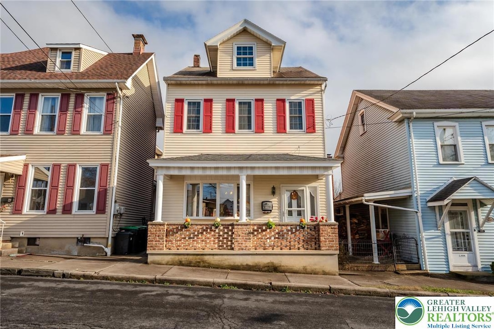 131 S Wayne St, Orwigsburg, PA 17961 - photo 1