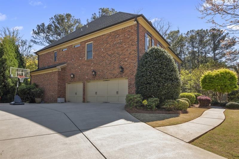 1051 Gramercy Ln, Alpharetta, GA 30004 - photo 1