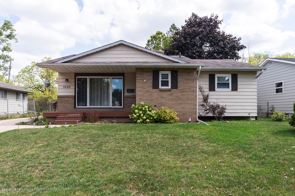 1600 Holly Way, Lansing, MI 48910 - photo 1