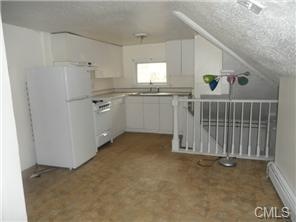 32 Clay St unit 3, Norwalk, CT 06854 - photo 1