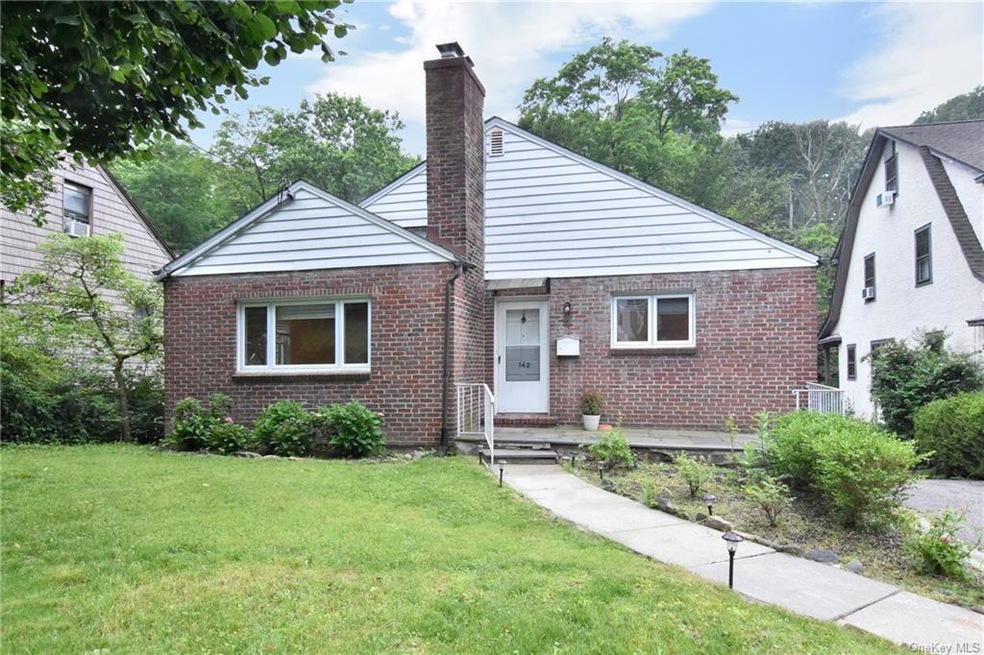 142 Walgrove Ave, Dobbs Ferry, NY 10522 - photo 1