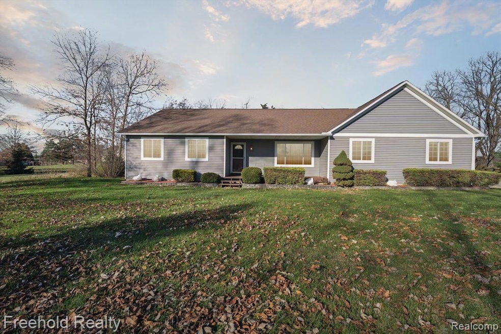 5384 Baldwin Rd, Swartz Creek, MI 48473 - photo 1