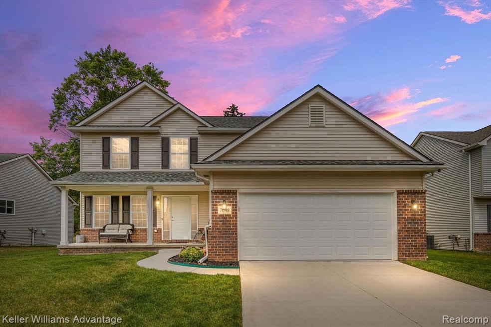 7048 Wade St, Waterford Township, MI 48327 - photo 1