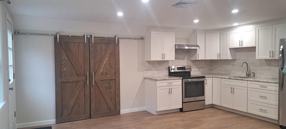 338 Haverhill Rd, Chester, NH 03036 - photo 1