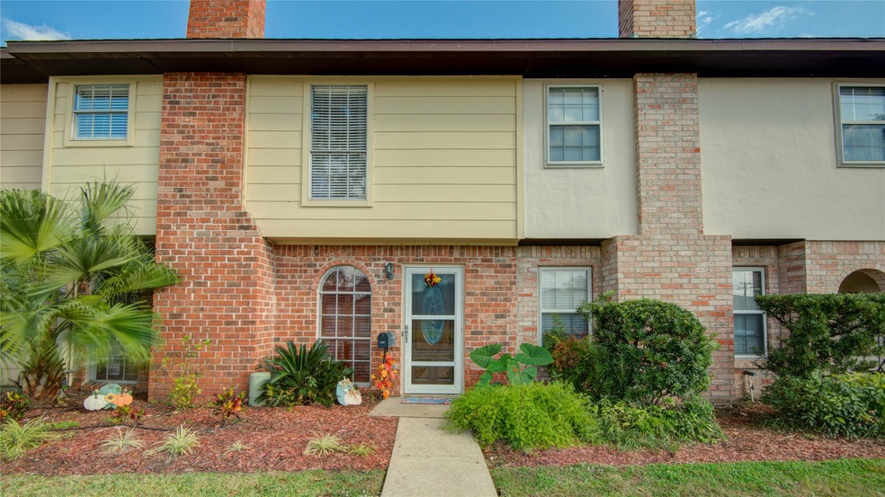 1424 Silverpines Rd unit 1, Houston, TX 77062 - photo 1