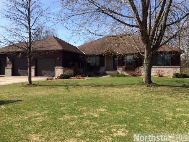 38234 Great Oaks Ct, North Branch, MN 55056 - photo 1
