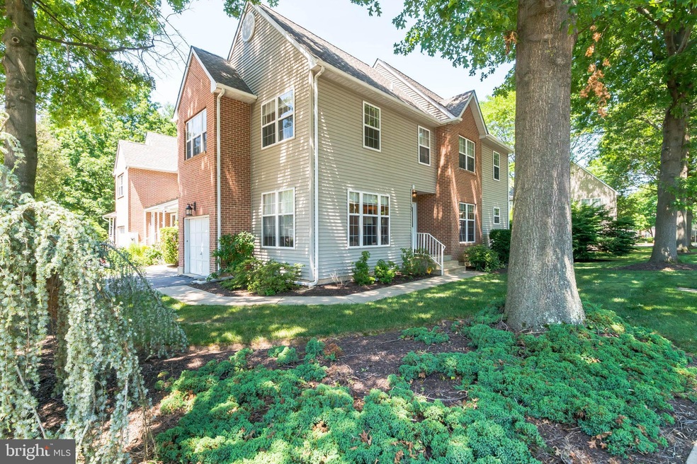 240 Gatehouse Cir unit 189, Doylestown, PA 18901 - photo 1