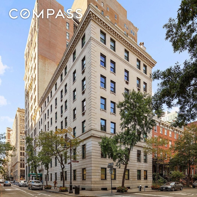 Sold $1,900,000 • Co-Listing Agent