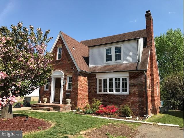 5417 Hillburn Ave, Baltimore, MD 21214 - photo 1