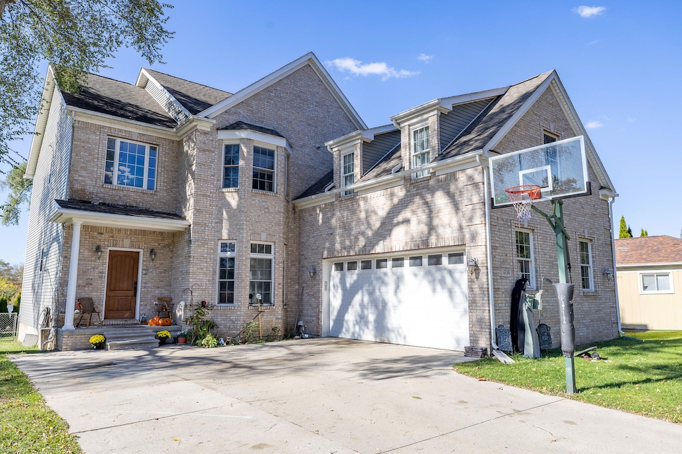 404 Stryker St, South Lyon, MI 48178 - photo 1