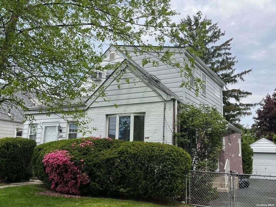 297 Hoffman St, Franklin Square, NY 11010 - photo 1