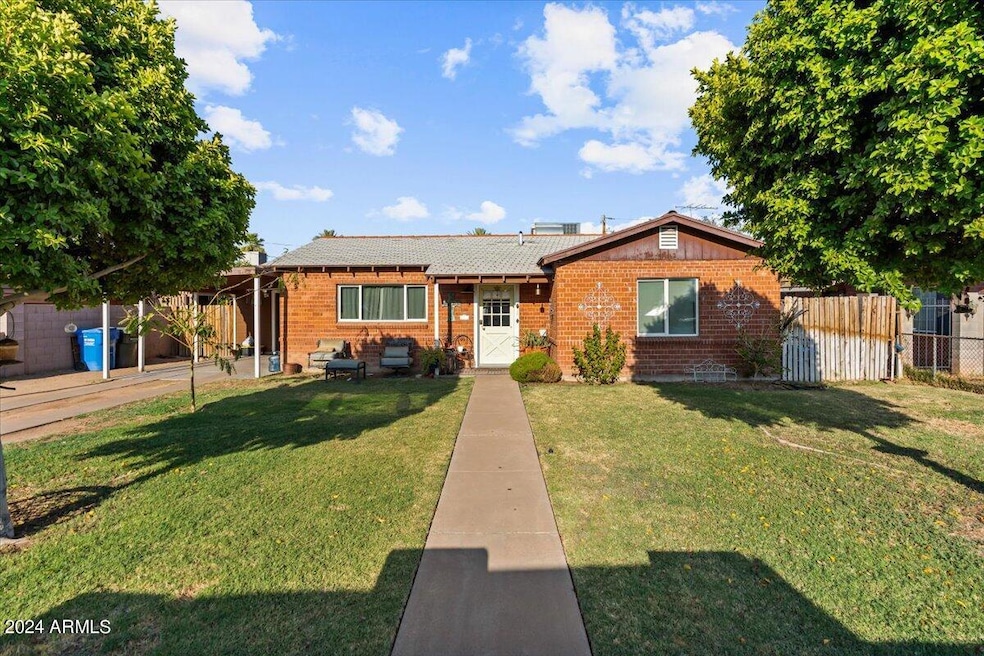 01-Front of home