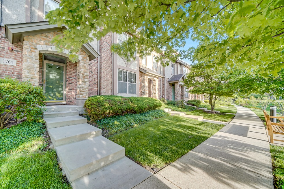1764 Lancaster Way unit 1764, Northbrook, IL 60062 - photo 1