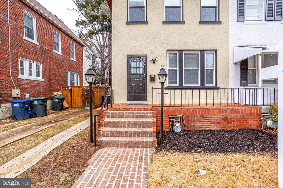 3707 Albemarle St NW, Washington, DC 20016 - photo 1