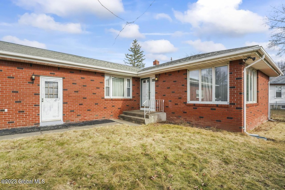 15 Oriole Ave, Albany, NY 12209 - photo 1