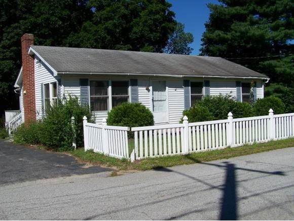 4 School St, Raymond, NH 03077 - photo 1