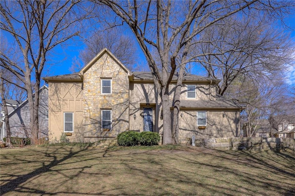 8135 Acuff Ln, Lenexa, KS 66215 - photo 1