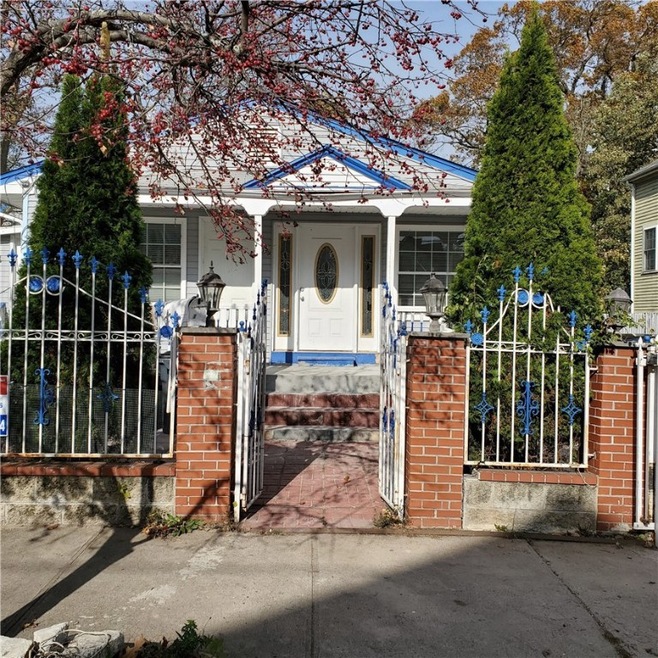 105 Mitchell St, Providence, RI 02907 - photo 1