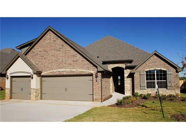 1116 Samantha Ln, Moore, OK 73160 - photo 1