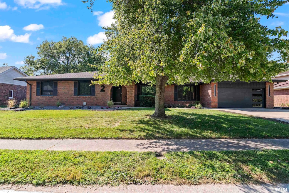 2 Beacon Ridge Dr unit 1, Springfield, IL 62711 - photo 1