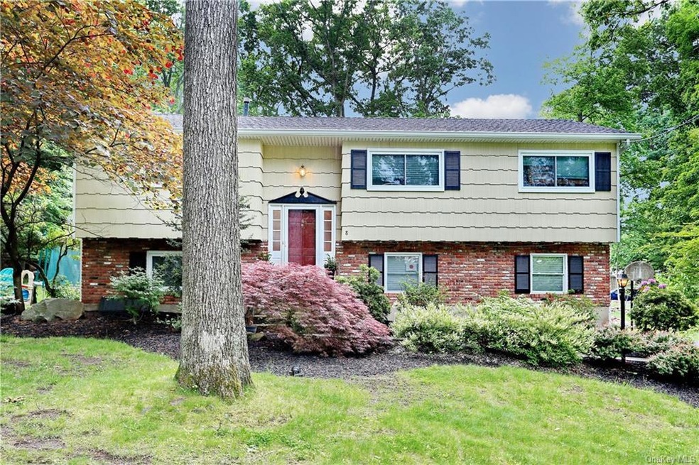 8 Onderdonk Rd, Suffern, NY 10901 - photo 1