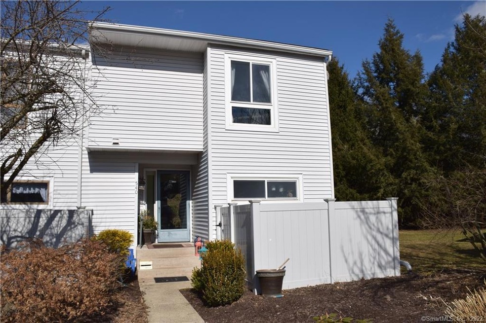 540 Oak Ave unit 540, Cheshire, CT 06410 - photo 1