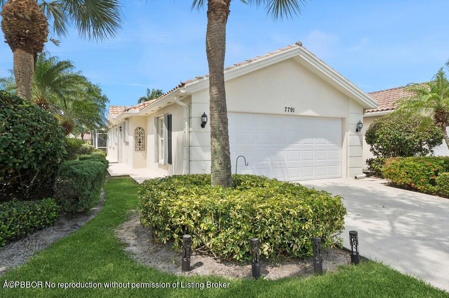 01_7791PineIslandWay_57_FrontView_Small
