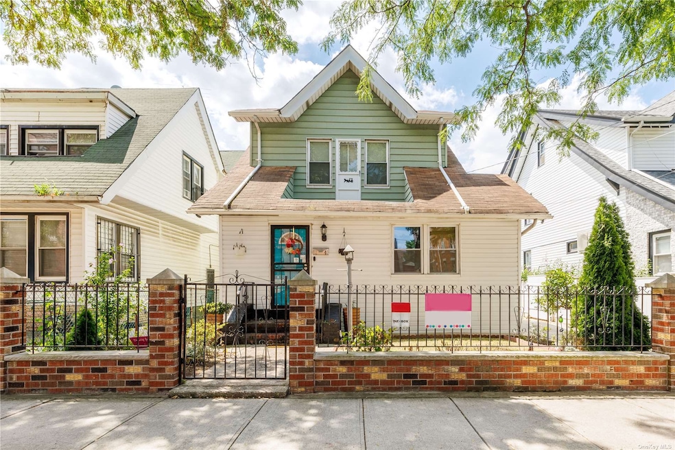 9240 190th St, Hollis, NY 11423 - photo 1