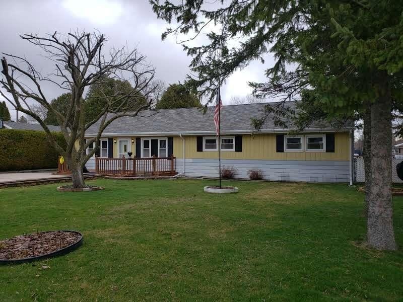 951 S 36th St, Manitowoc, WI 54220 - photo 1