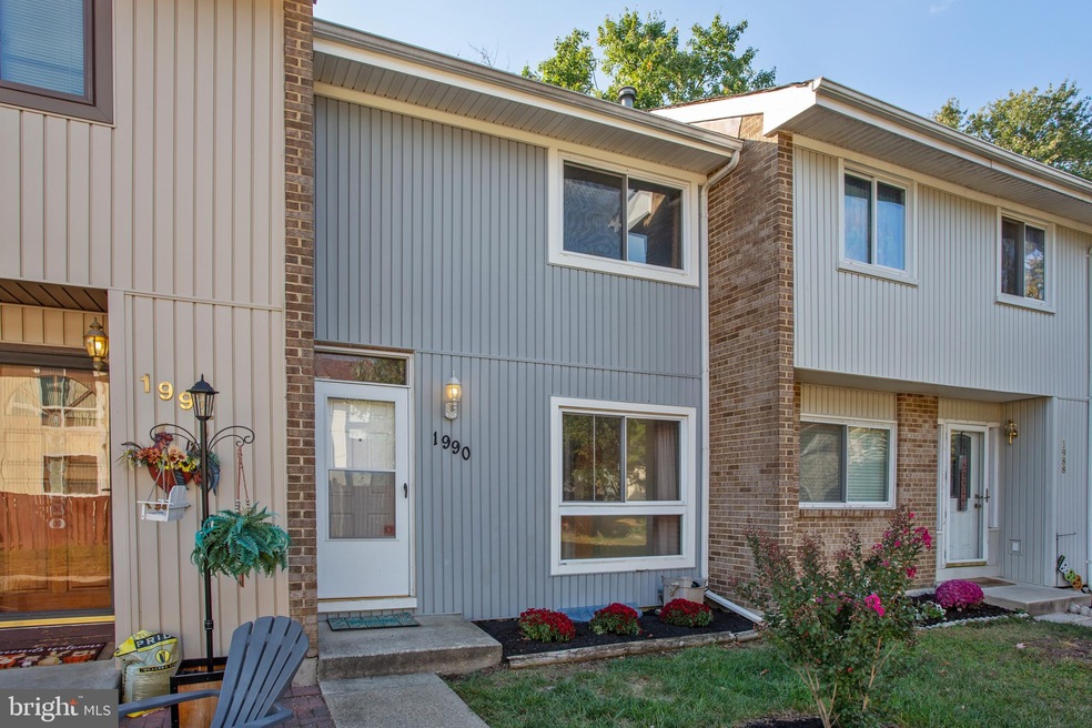 1990 Cambridge Dr unit 29, Crofton, MD 21114 - photo 1