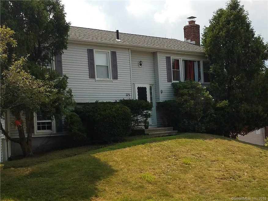 115 Horseshoe Dr, Waterbury, CT 06706 - photo 1