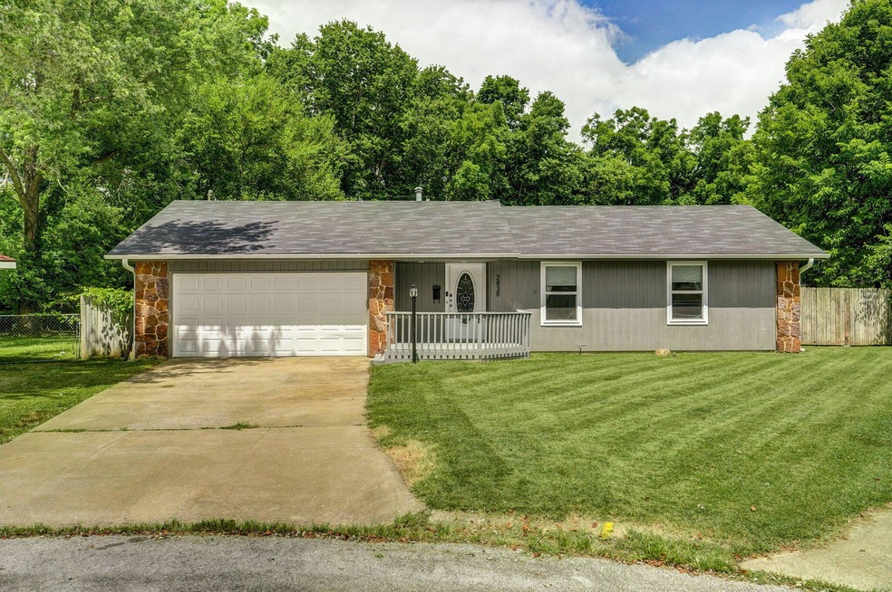 2839 E Monroe Cir-1