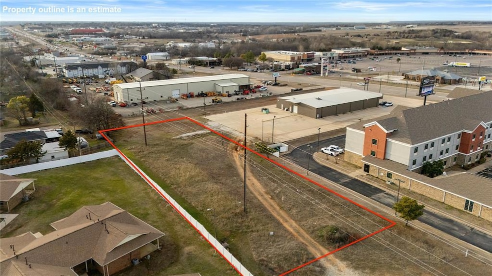 1105 Lonnie Abbott Blvd, Ada, OK 74820 - photo 1