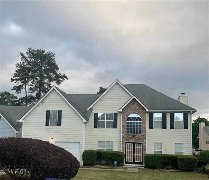 2 Story Home on Fenced, Cul-De-Sac Level Lot