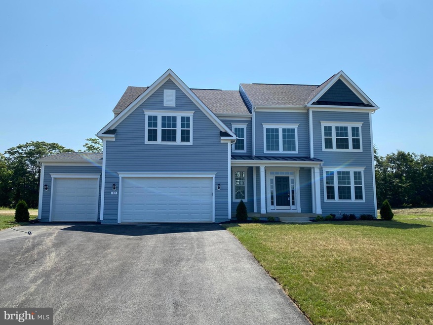 92 Zeiler Dr, Martinsburg, WV 25404 - photo 1