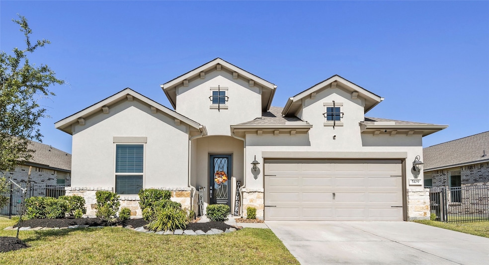 For Sale $465,000 • Co-Listing Agent