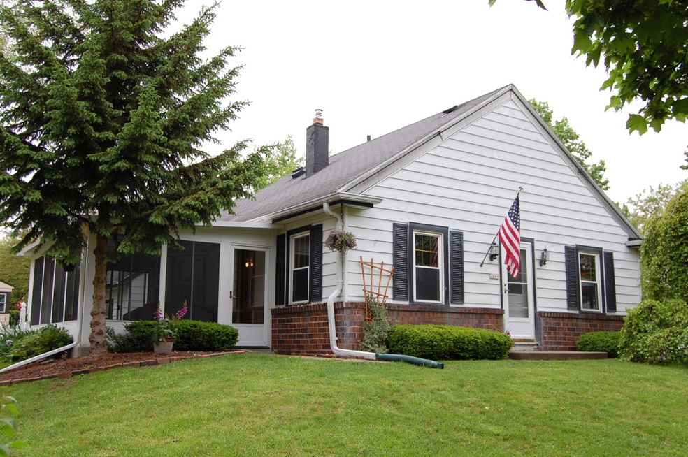 5089 N 127th St, Butler, WI 53007 - photo 1