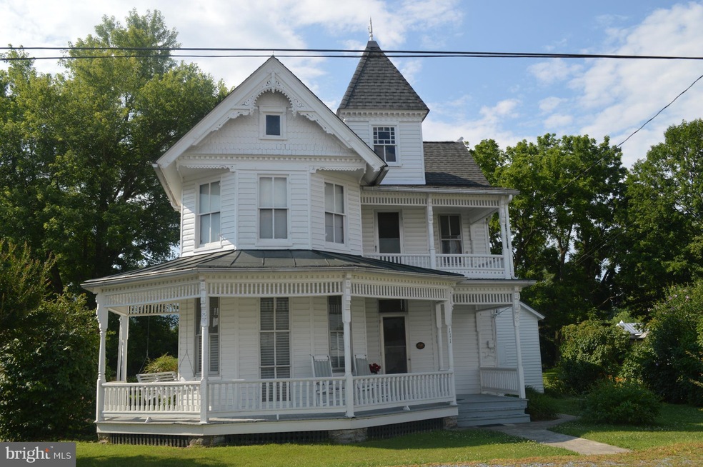 111 N High St, Edinburg, VA 22824 - photo 1