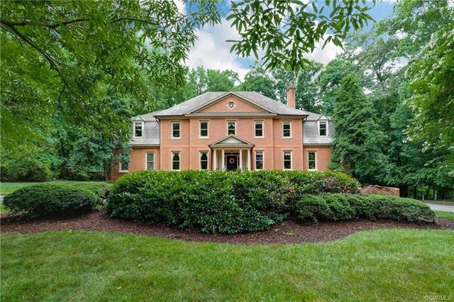 Welcome home to 11851 Aberdeen Landing Lane....a c