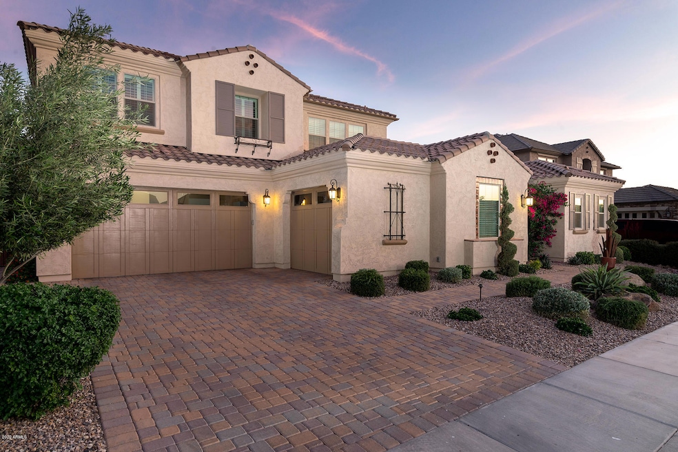 Great curb appeal!