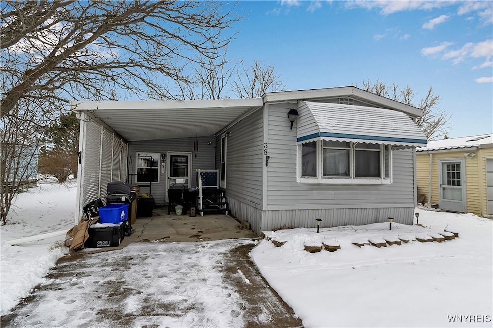 38 Harmony Ln, Buffalo, NY 14225 - photo 1