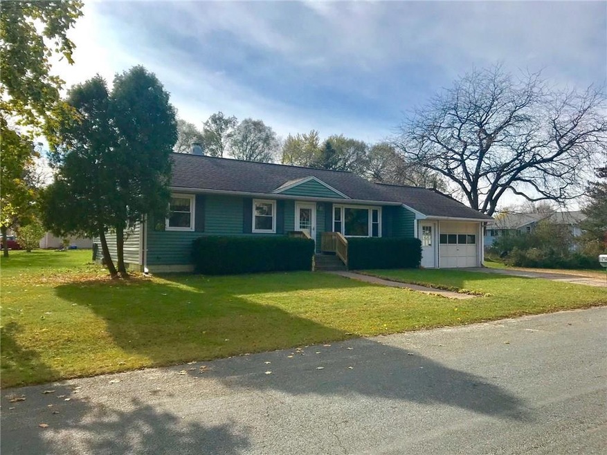 1720 1st Ave E, Menomonie, WI 54751 - photo 1