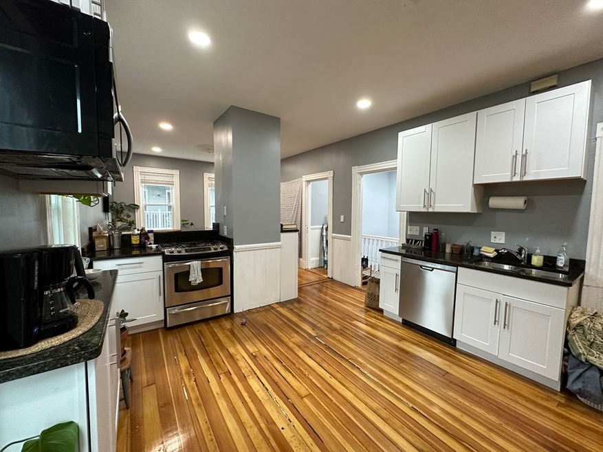 3 Balmoral Park unit 2, Boston, MA 02127 - photo 1