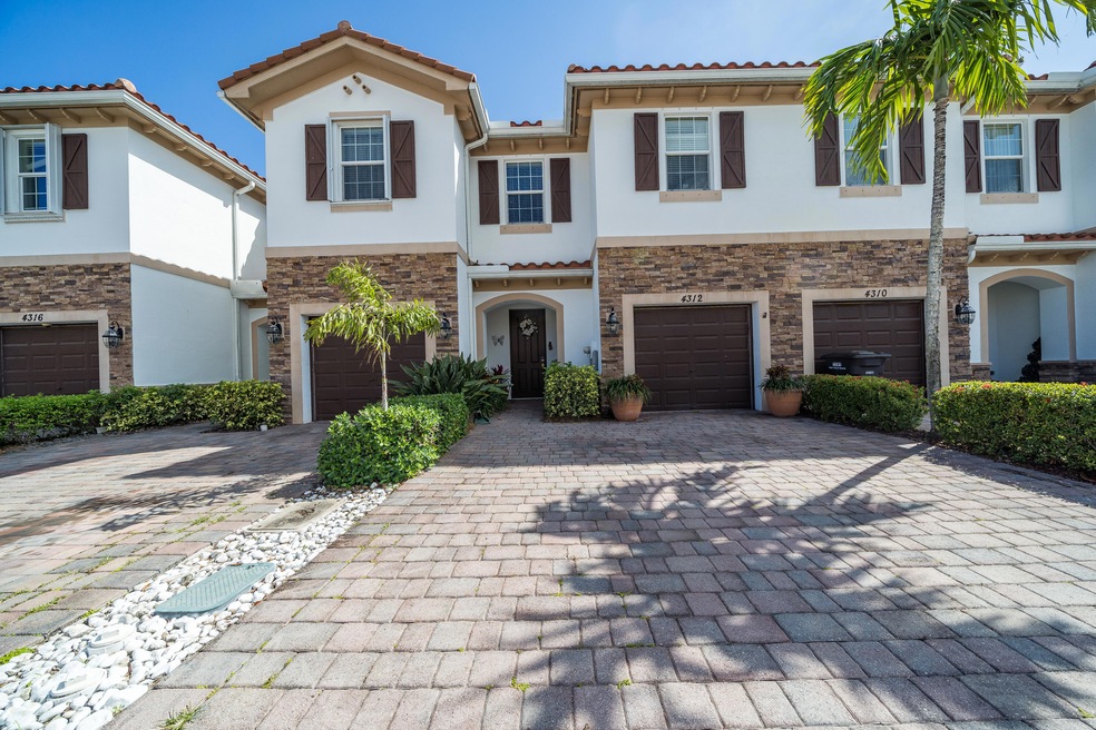 4312 Chalmers Ln, West Palm Beach, FL 33417 - photo 1