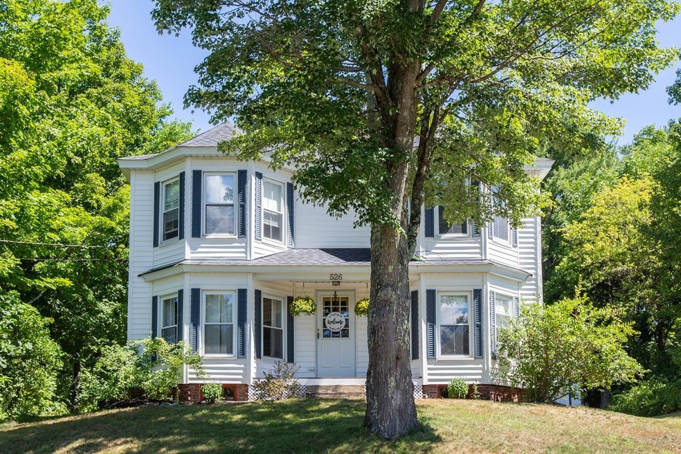 526 Mammoth Rd, Londonderry, NH 03053 - photo 1