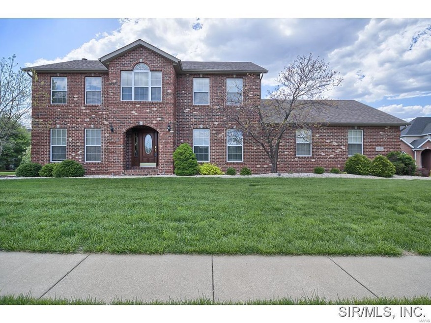 10 Wedgewood Dr, Maryville, IL 62062 - photo 1