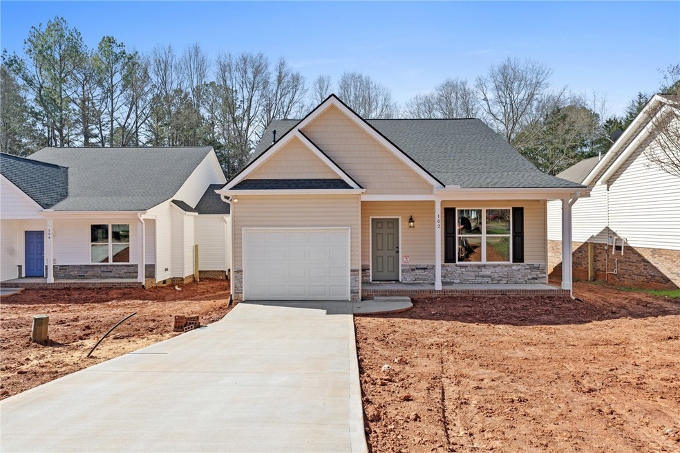 102 Colonial Ct, Pendleton, SC 29670 - photo 1