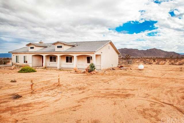 60585 Duvall Dr, Joshua Tree, CA 92252 - photo 1