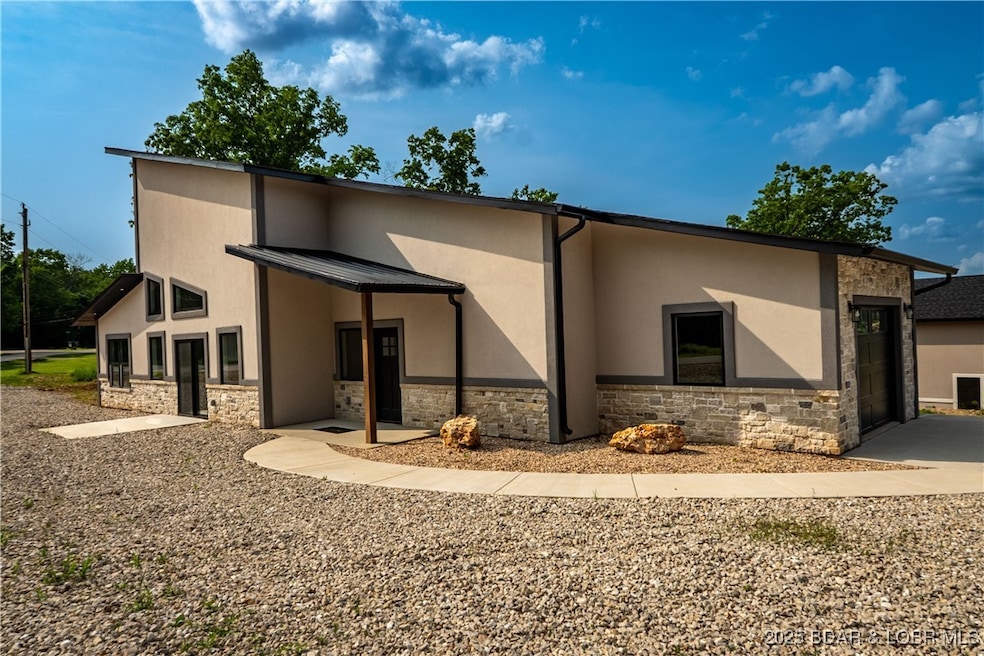 For Sale $324,900 • Co-Listing Agent