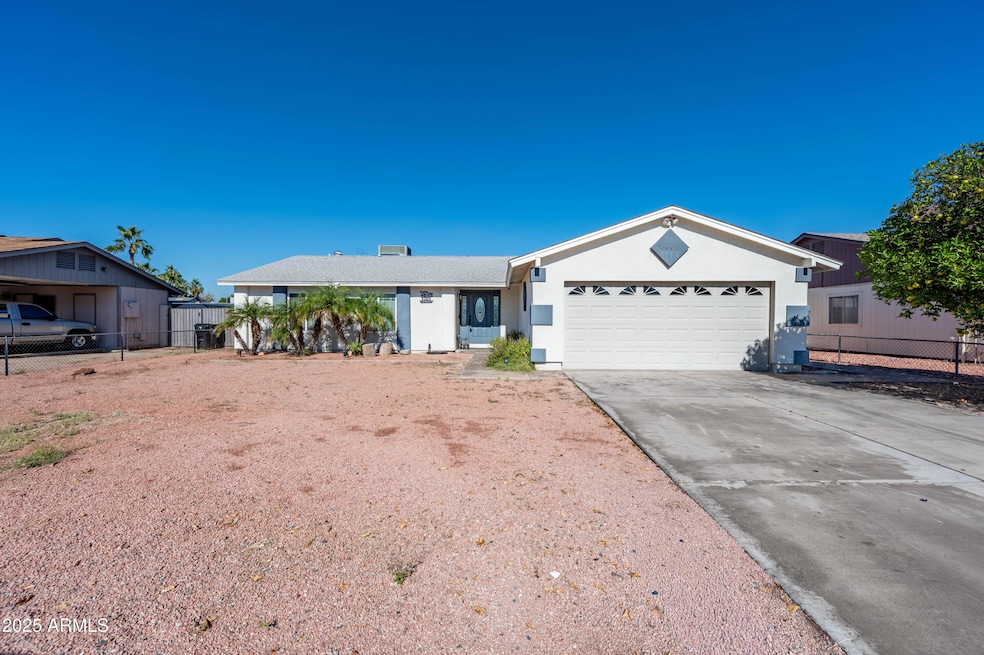 4046 E Hidalgo Ave, Phoenix, AZ 85040 - photo 1